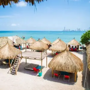 Beach club para o casal aproveitar uma festa