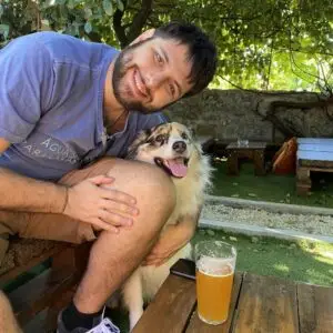 Cerveja ilimitada para o noivo na viagem